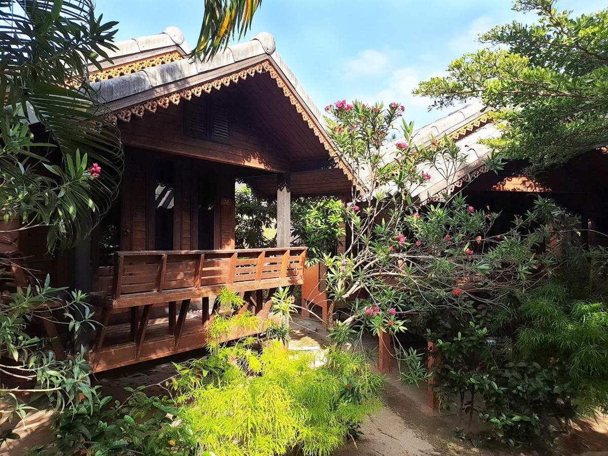 Sabaii Bay Resort Baan Tai Buitenkant foto