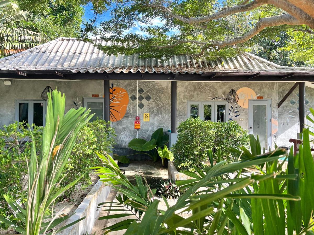 Sabaii Bay Resort Baan Tai Buitenkant foto