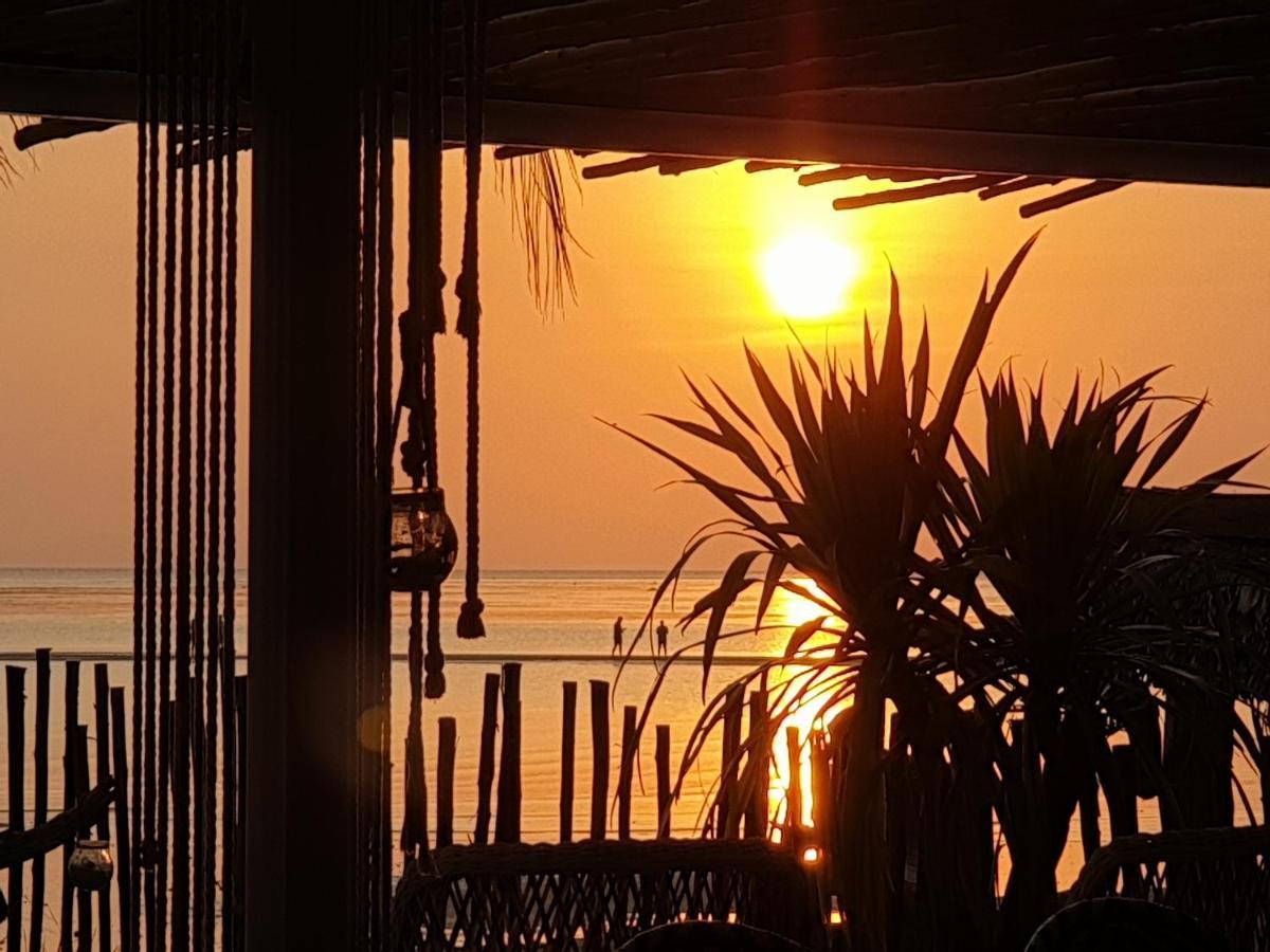 Sabaii Bay Resort Baan Tai Buitenkant foto