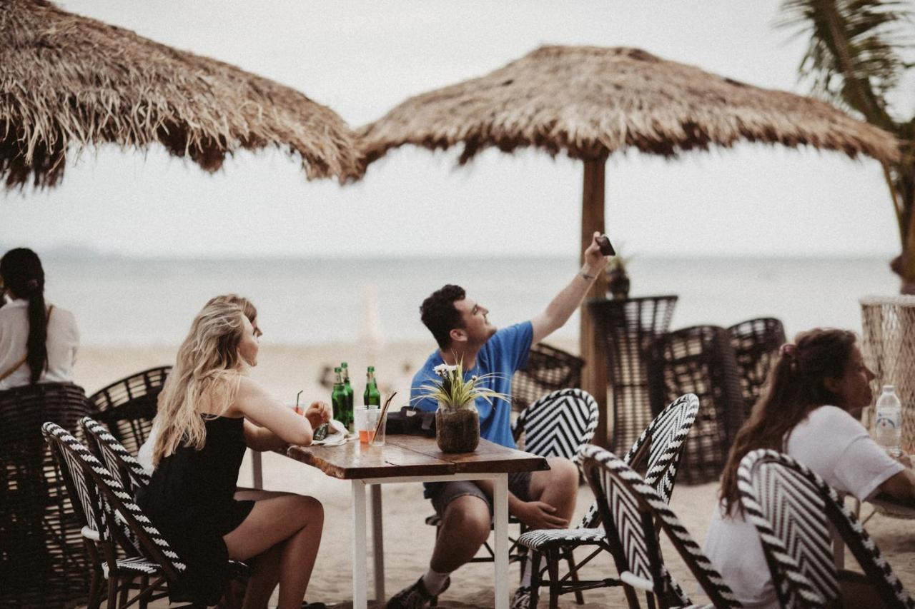 Sabaii Bay Resort Baan Tai Buitenkant foto